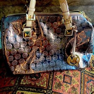 Michael Kors Grayson Lg Satchel Cocoa. Monogram Mirror Metallic.